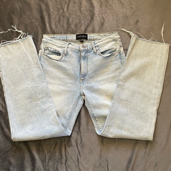 Black Orchid "Brooke" High Waisted Straight Crop - Picture 2 of 7